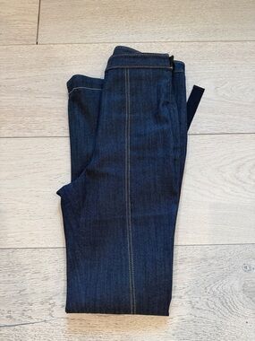 Cinq á Sept Tailored Pintuck Seam Kick Flare Leg Jeans in Size 0